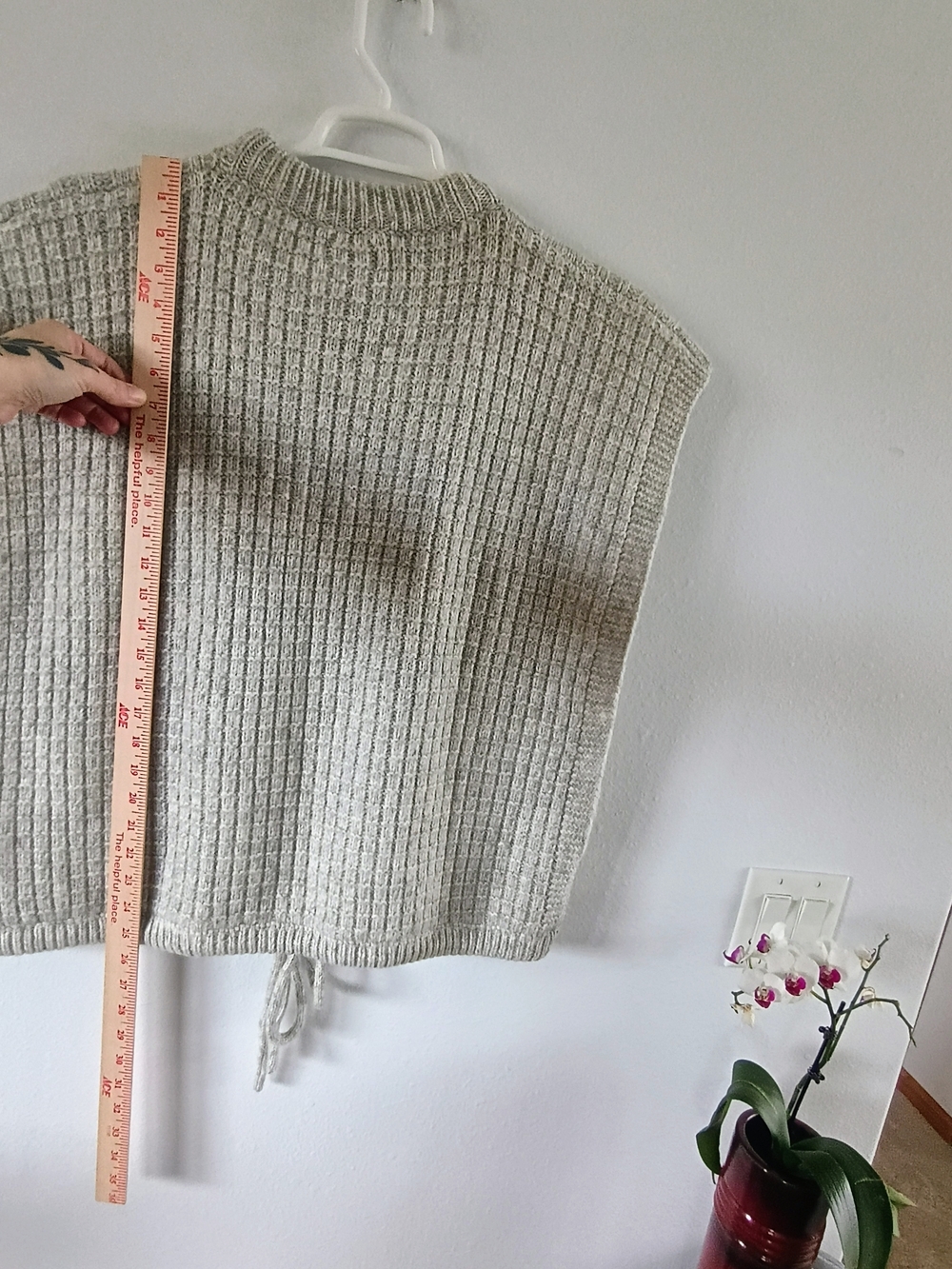 Universal Thread Oatmeal Knit Sweater Vest OSFM Cinch Hem Cozy Chic Layer - Picture 4 of 5